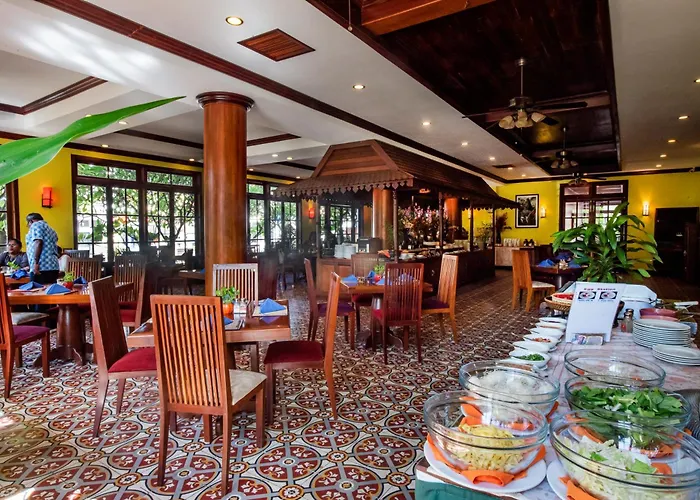 Royal Crown & Siem Reap