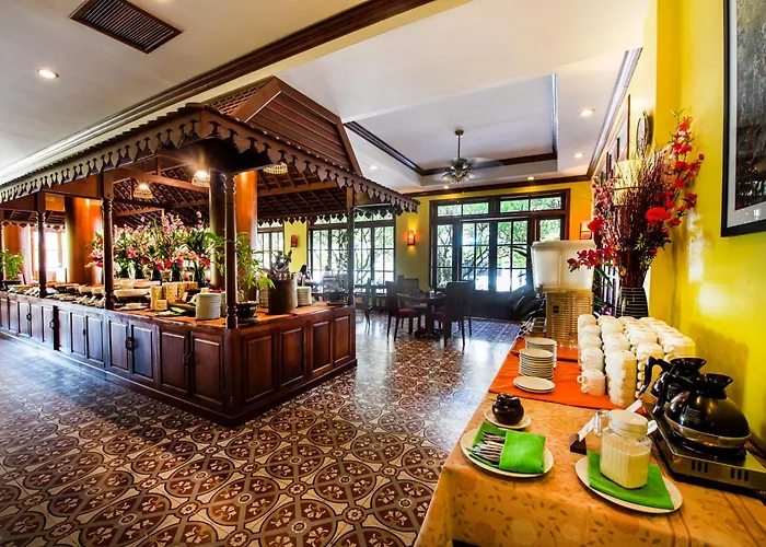 Royal Crown & Hotel 5*