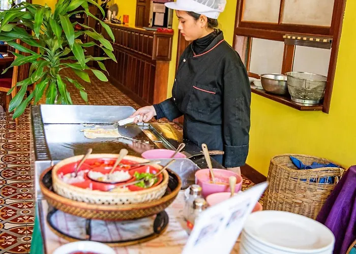 Hotel Royal Crown &