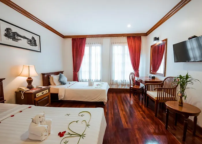 Royal Crown & Hotel 5*