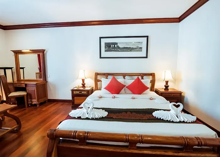 Royal Crown & Siem Reap