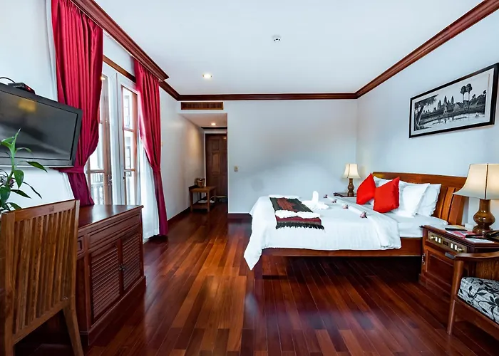 Royal Crown & Hotel Siem Reap