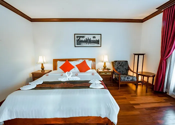 Royal Crown & Siem Reap