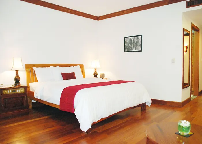 Royal Crown & Hotel Siem Reap