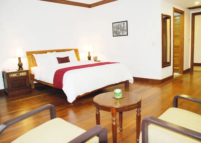 Hotel Royal Crown & Siem Reap