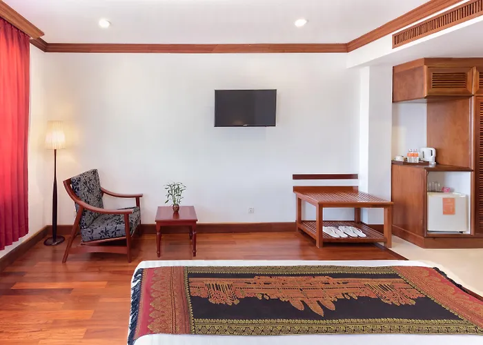 Royal Crown & Hotel 5*