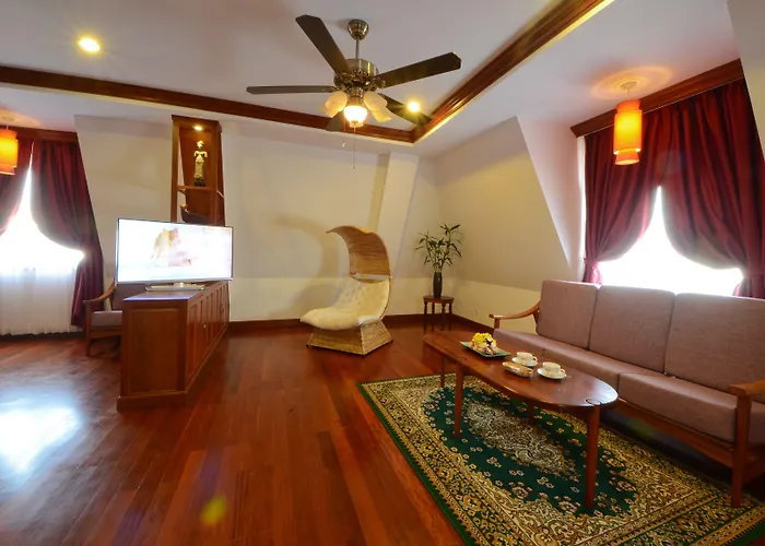 Hotel Royal Crown & 5*