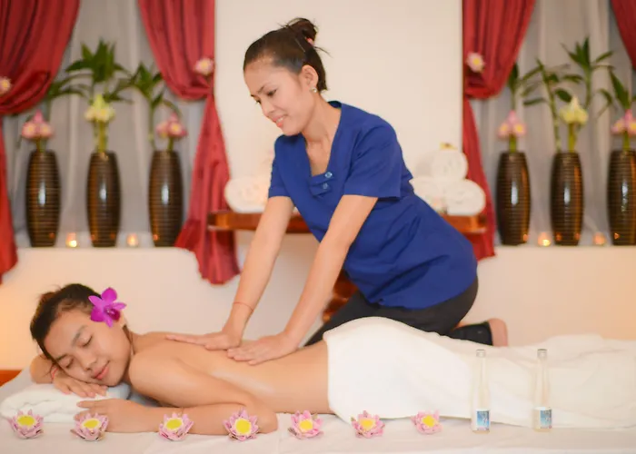 Royal Crown & Hotel Siem Reap