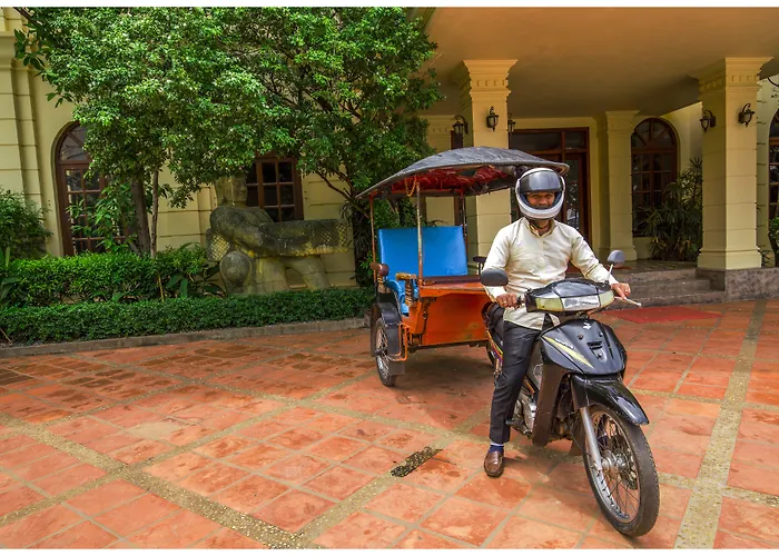 Royal Crown & Siem Reap