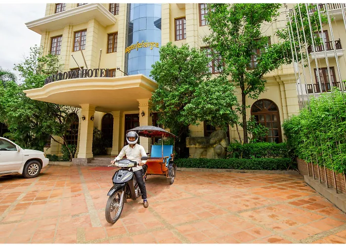 Hotel Royal Crown &